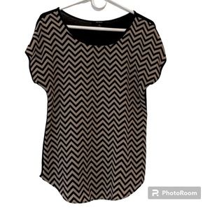 WOMENS RAYON TOP SHORT SLEEVE BLACK TAN STRIPES CHEVRON